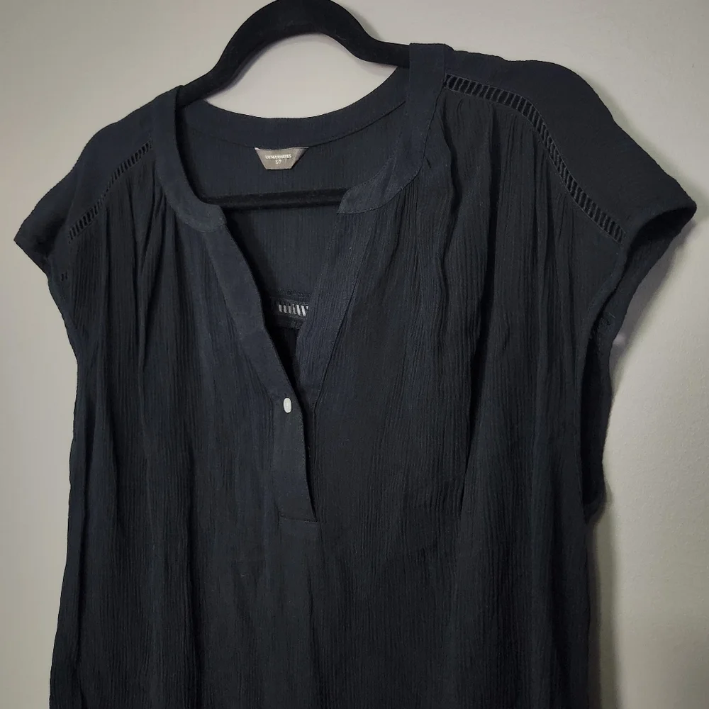 Denver Hayes Black Lightweight Short Sleeved Blouse - Picture 3 of 10